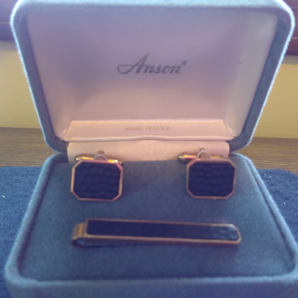 Anson Cufflinks with Tie Clasp NEW